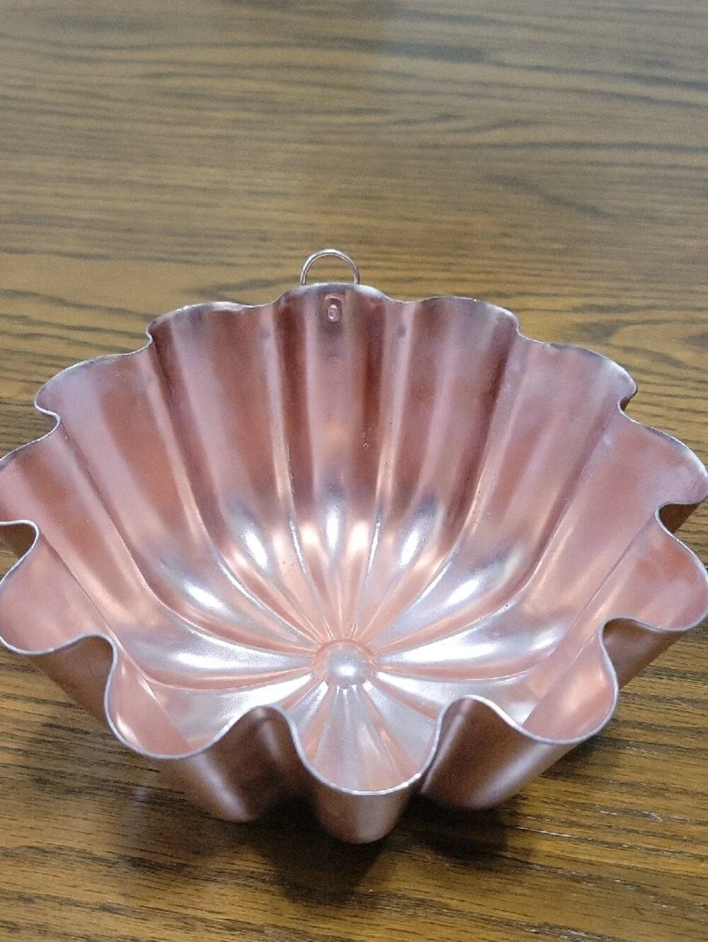 Vintage Copper Tone Scalloped Shell Decorative Dish / Jello Mold